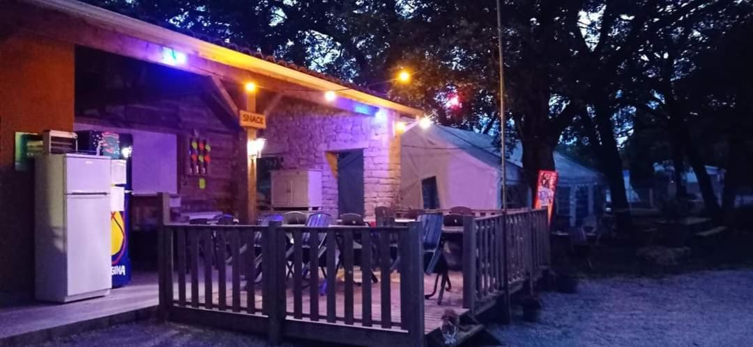 Camping Le Bel Air Mobil Home Le Cornouiller 4 Personnes Limogne-en-Quercy Ngoại thất bức ảnh